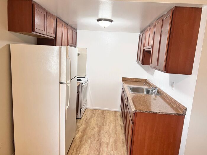 Primary Photo - Beautifully Remodeled and Spacious - Heat ...