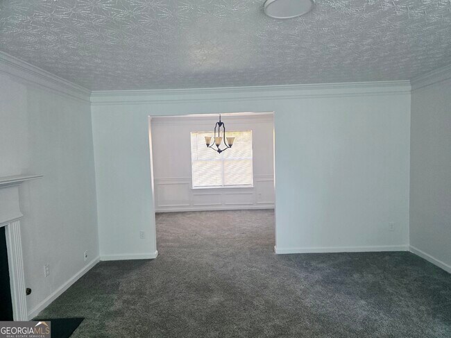 Foto del edificio - 255 Dairyland Dr