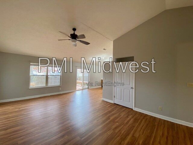 Foto del edificio - 5965 Glen Haven Blvd