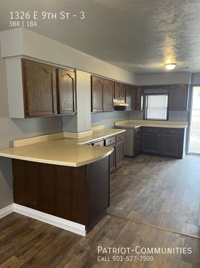 Foto del edificio - 1326 E 9th St
