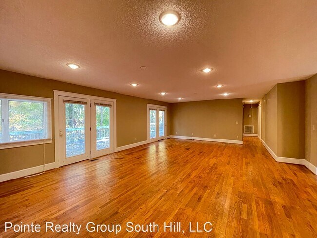 Foto del edificio - 3 br, 2 bath House - 76 Lakeview Dr