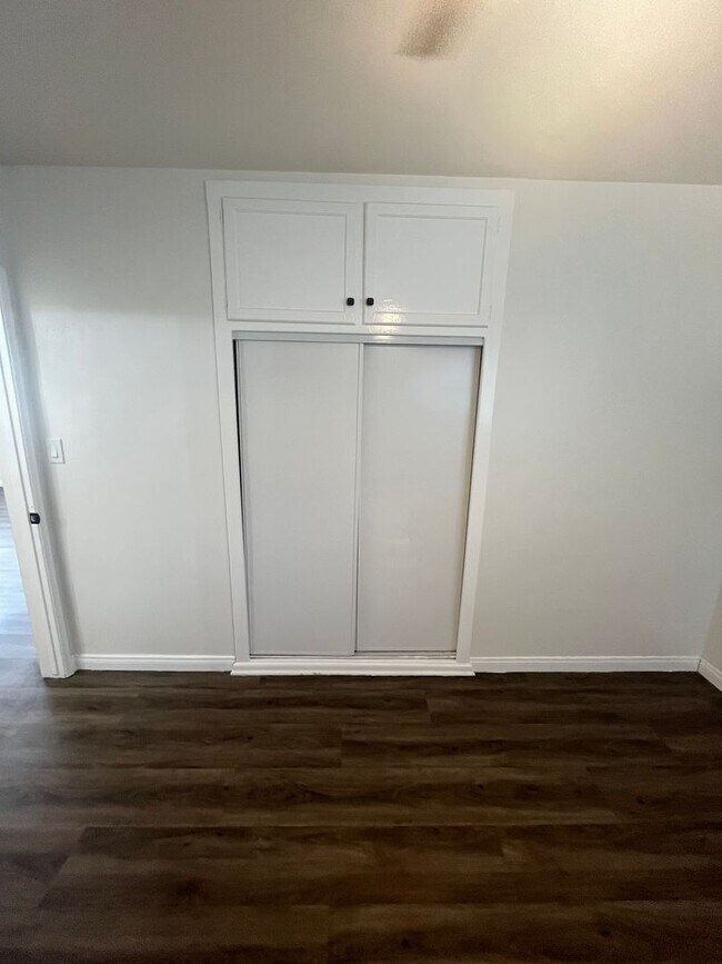 Foto del edificio - 4036-4040 Velma Ave