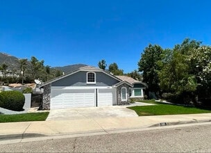 Building Photo - 2982 Briarwood Dr