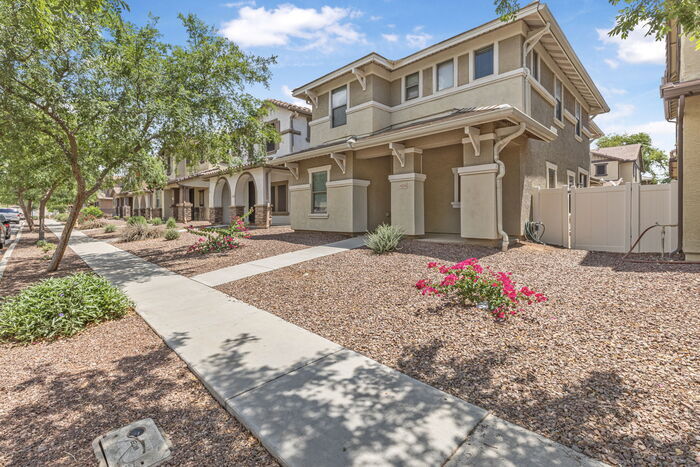 Foto principal - 3828 E Jasper Dr