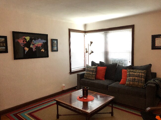 Foto del edificio - 5815 Mardel Ave