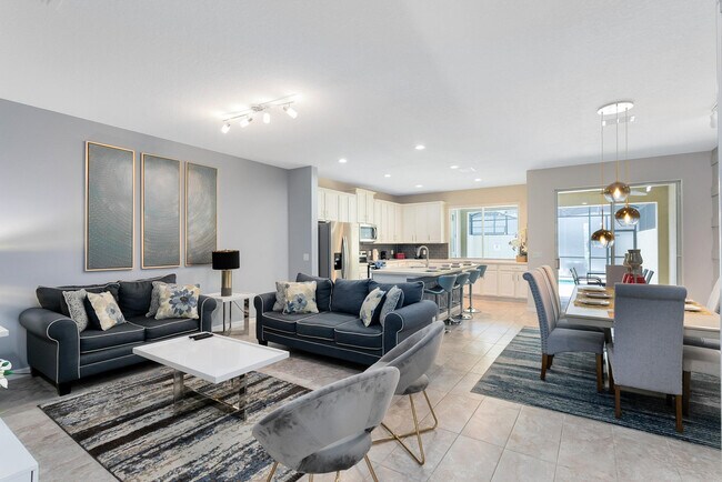 Foto del edificio - 1558 Carey Palm Cir
