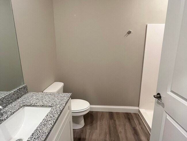 Foto del edificio - 361 Hillview Mls Blvd