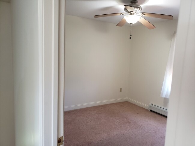 Building Photo - 93 Winterbell Dr