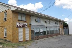Building Photo - Laundry Mat/Apartments