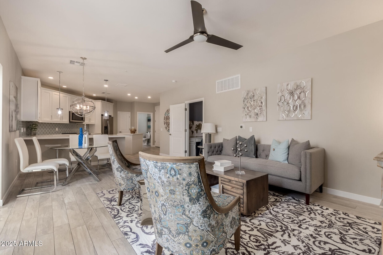 Foto principal - 2511 W Queen Creek Rd