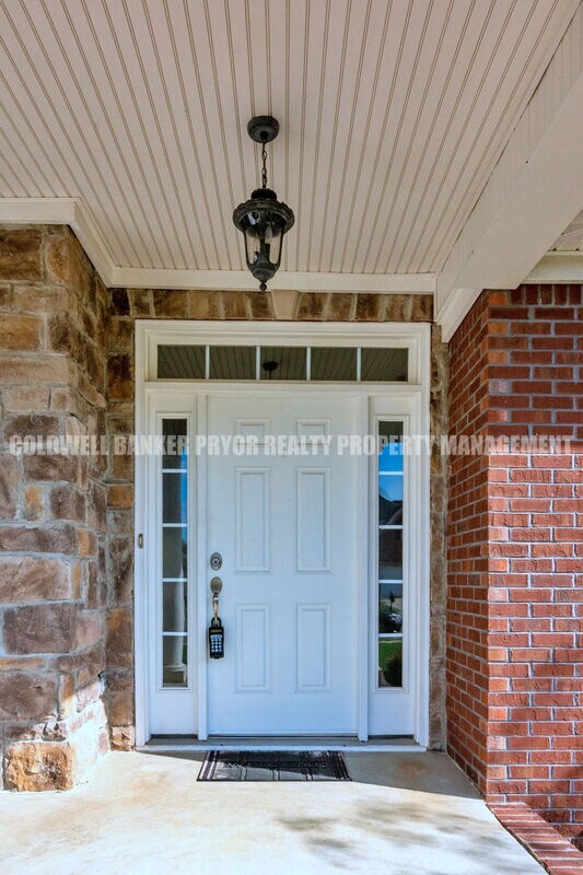 Foto del edificio - 6811 Neville Dr