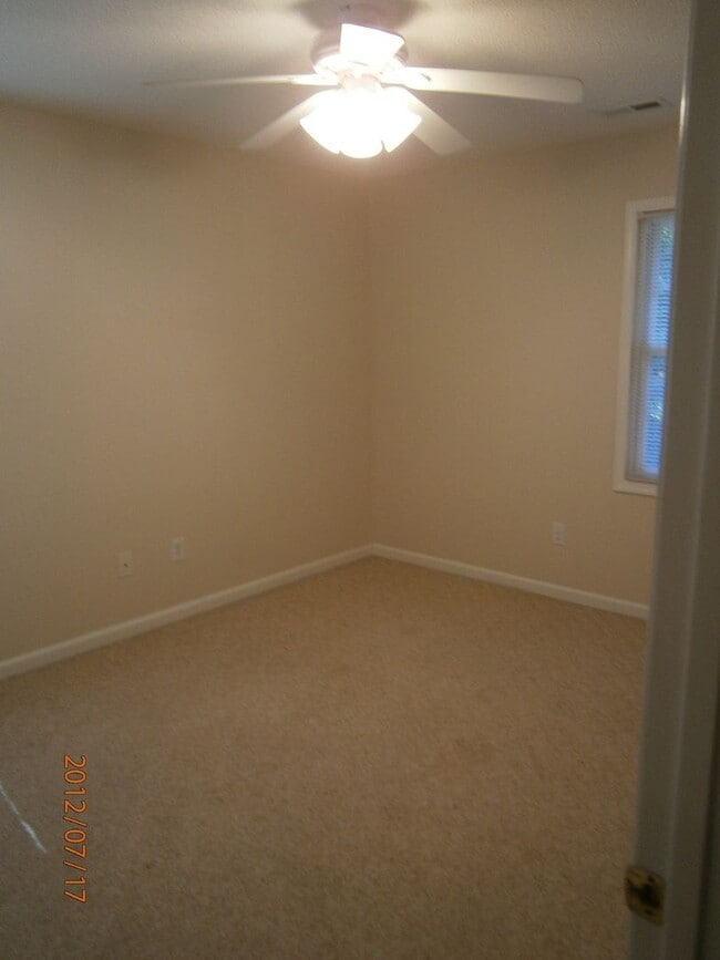 Building Photo - 414 Kenwood Dr