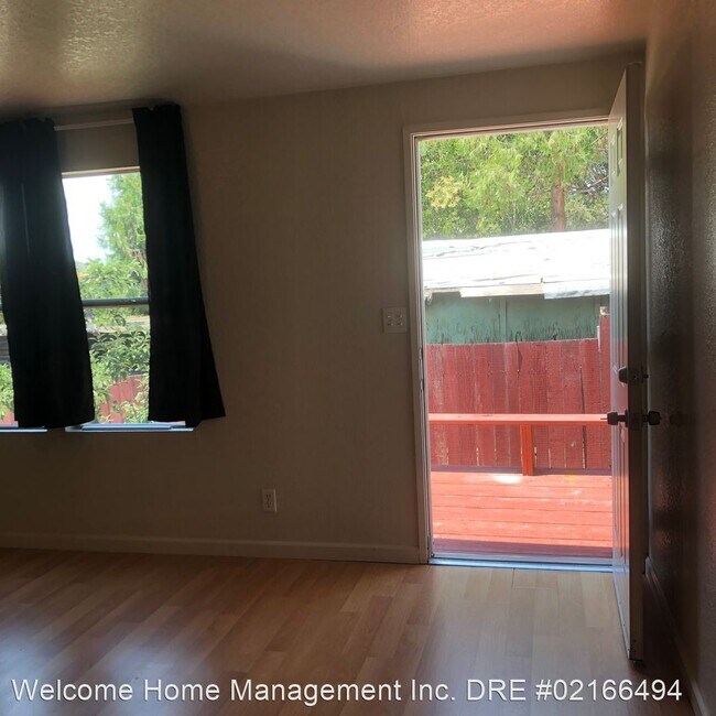 Foto del edificio - 3 br, 2 bath House - 19733 Center Street