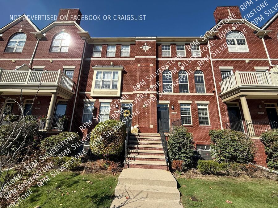 Primary Photo - 3255 Camden Dr