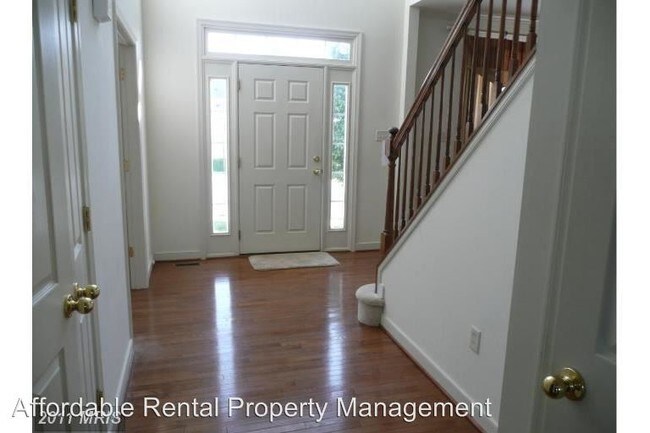 Building Photo - 4 br, 2.5 bath House - 17524 Patterson Dr