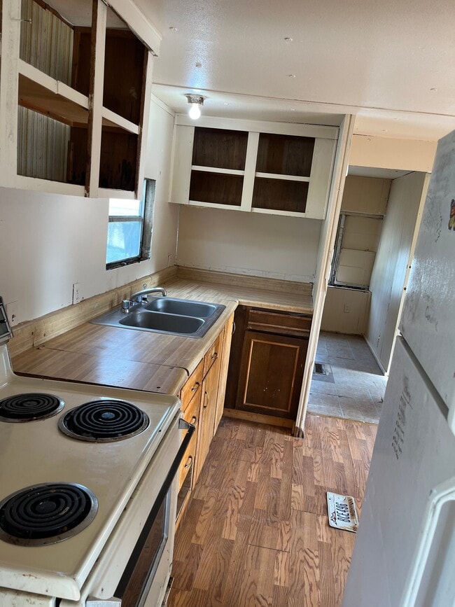 Building Photo - 1130 MT-135