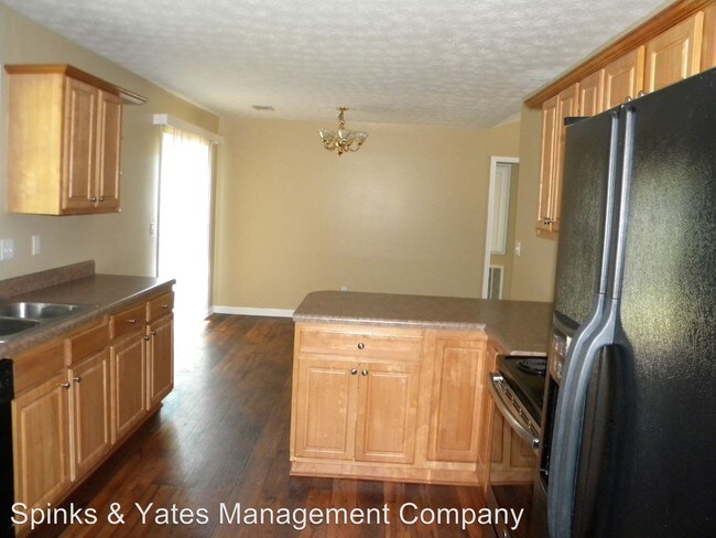 Building Photo - 3 br, 2 bath House - 304 Northwoods Dr.