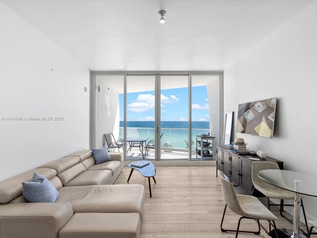Building Photo - 16901 Collins Ave