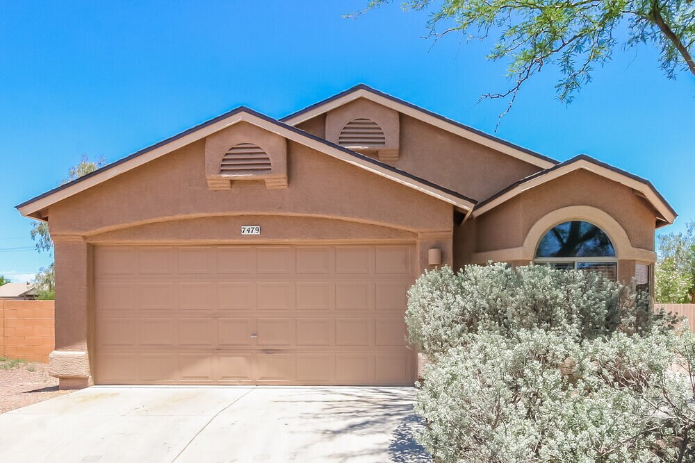Primary Photo - 7479 S Brackenbury Dr