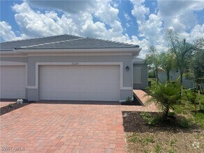Building Photo - 2220 Dragonfruit Wy