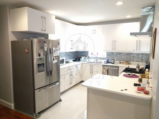 Photo - 66-66 Winchester St