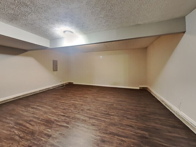 Foto del edificio - ONE MONTH FREE! Gorgeous 3 Bedroom Home lo...