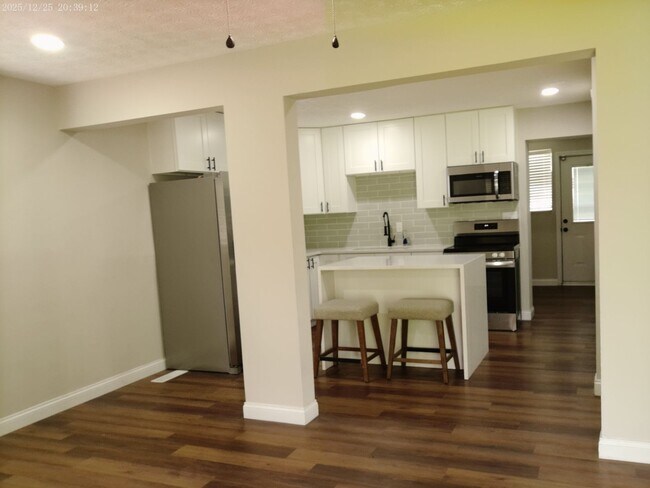 Foto del edificio - 505 Beechwood Rd