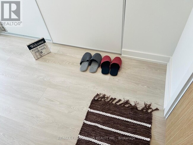 Building Photo - 35 Parliament St