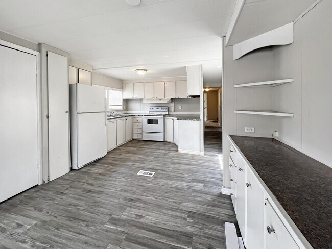 Building Photo - 7627 Grady Dr