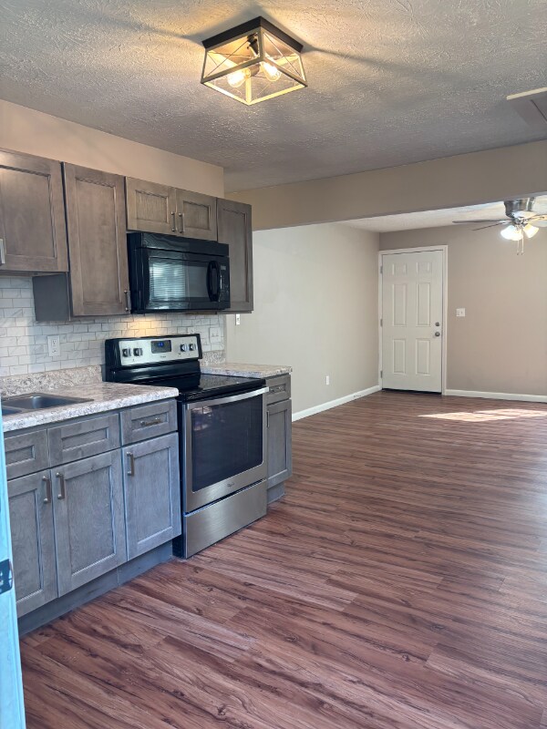 Foto del edificio - 235 Hillside Rd