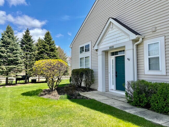 Foto del edificio - 120 Oak Knoll Ct