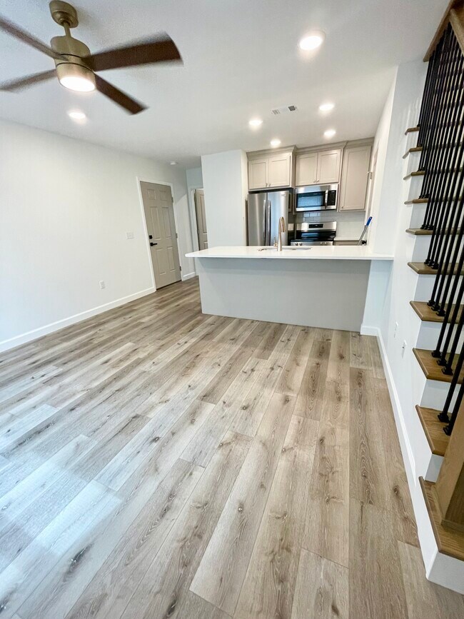 Foto del edificio - 414 E G St