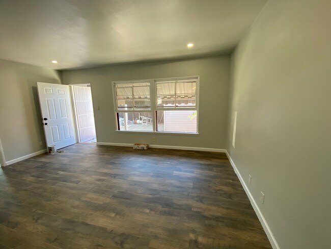 Foto del edificio - Renovated Rear Bungalow