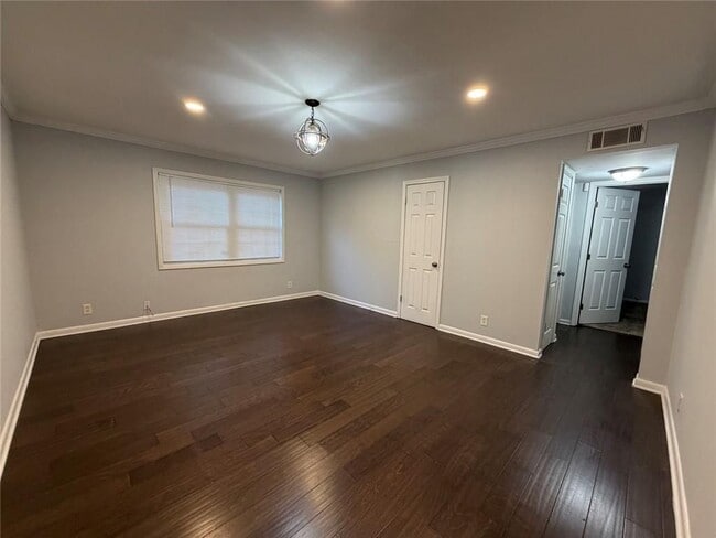 Building Photo - 777 Jordan Ln