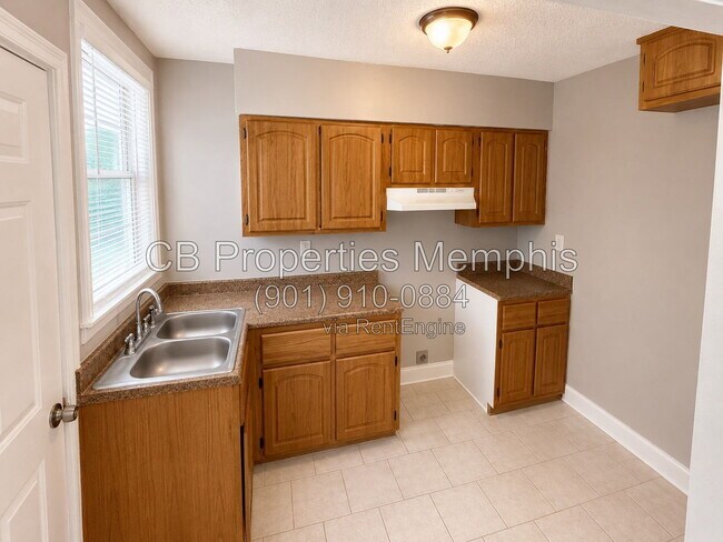 Building Photo - 1018 McEvers Cir