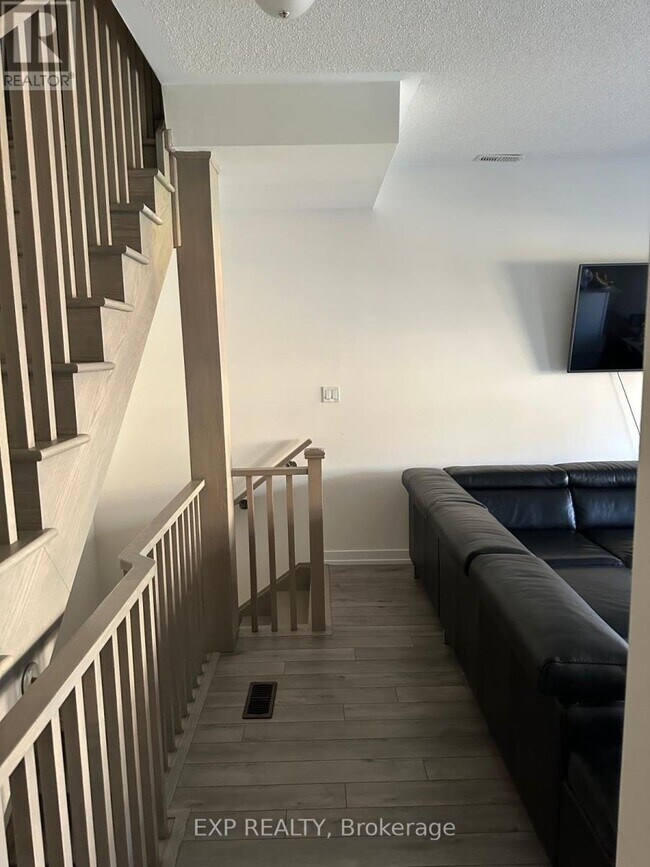 Building Photo - 1538 Hilson Hts