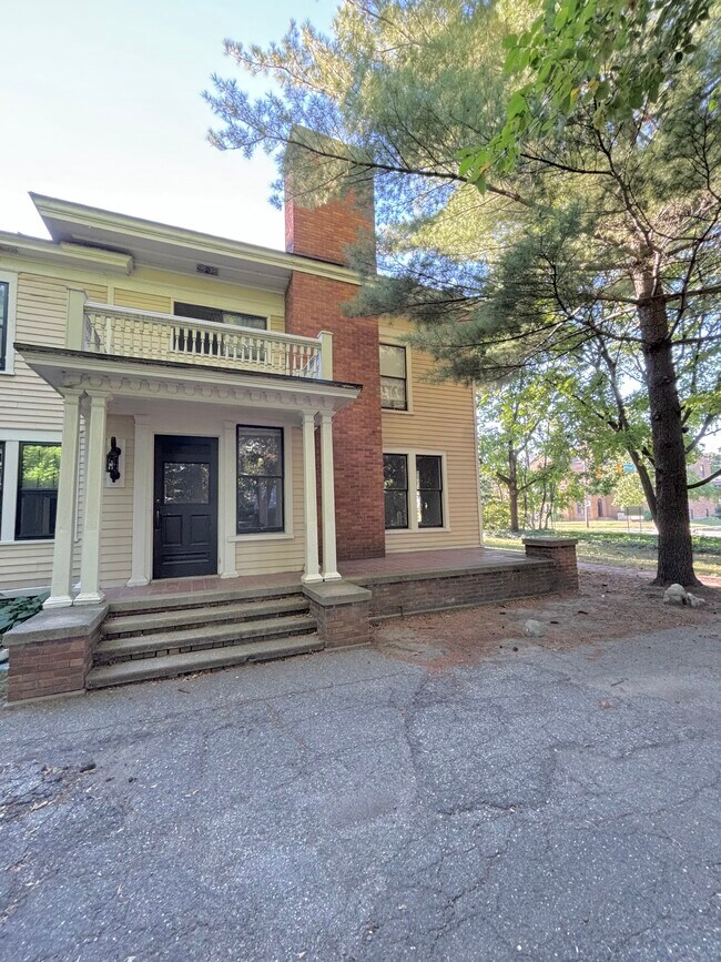 Foto del edificio - 200 Burton St SE