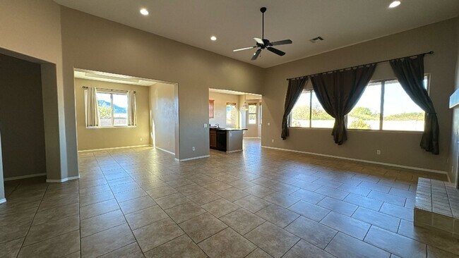 Building Photo - Pristine 4 bedroom, 2 bath home available ...