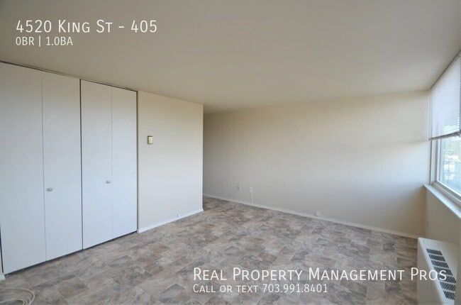 Building Photo - 4520 King St