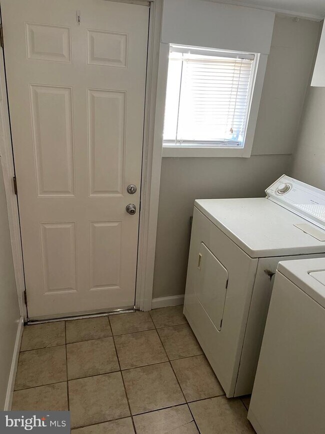 Foto del edificio - 2560 E Elkhart St