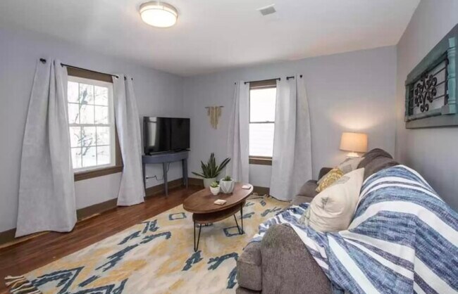 Building Photo - 2514 S 4th St