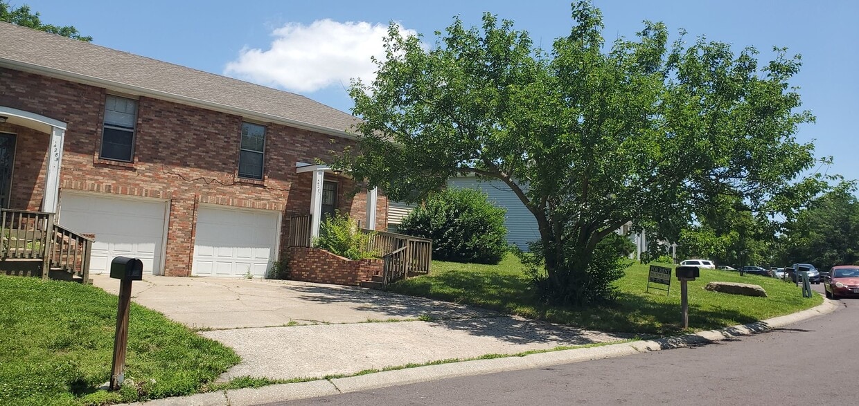 Primary Photo - 4285-4287 Santa Anna Dr