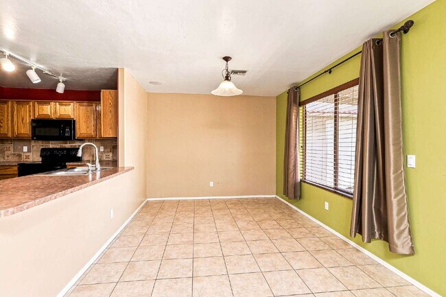 Foto del edificio - 2426 W Silverbell Tree Dr