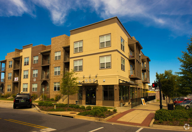 Primary Photo - District Lofts