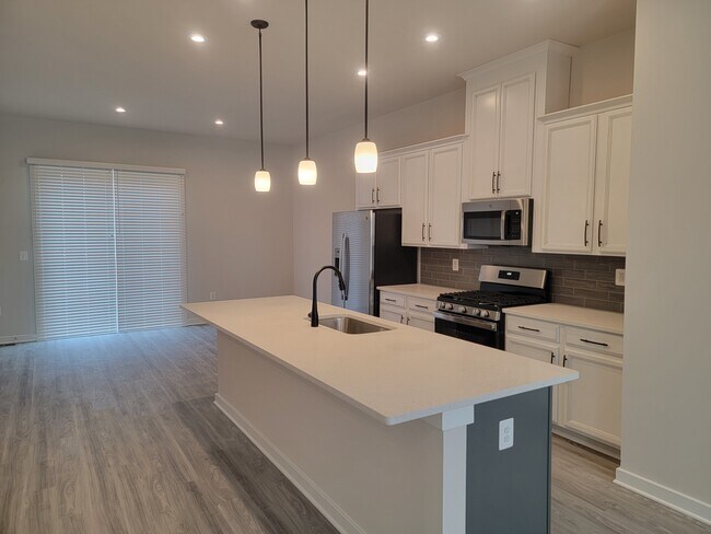 Foto del edificio - 1622 Grove Chestnut Rd