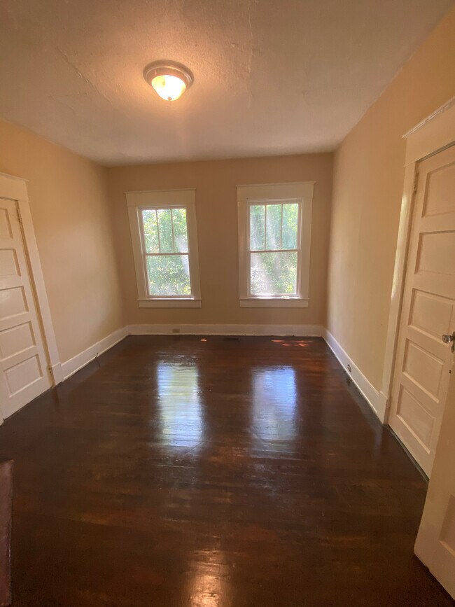 Building Photo - 121 Sumpter Ct