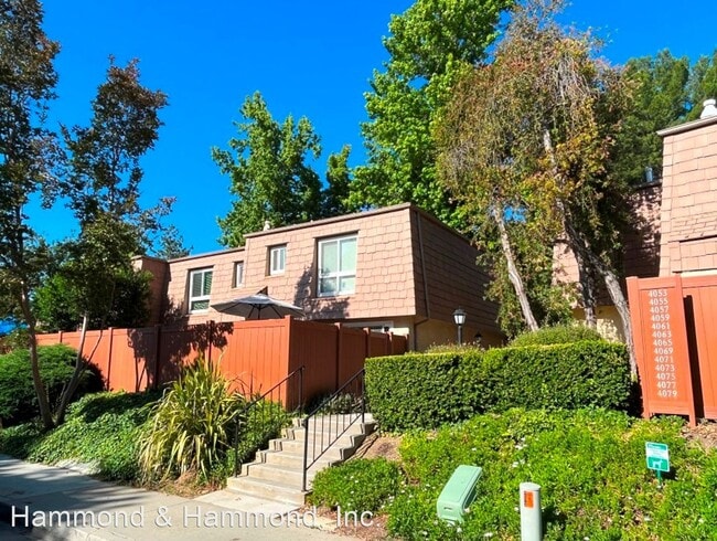 Building Photo - 2 br, 1.5 bath House - 4061 Yankee Dr.
