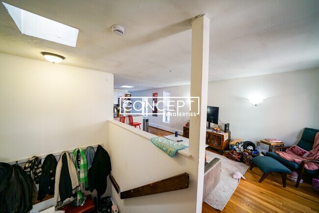 Building Photo - 24 St Cyprians Pl