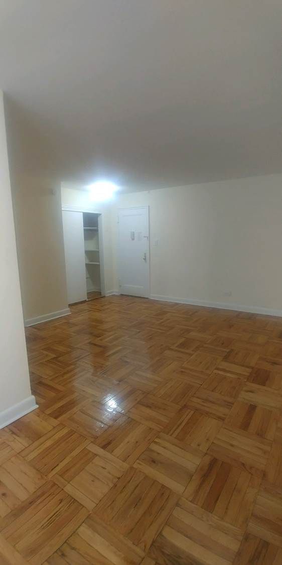Foto del edificio - 105-40 62nd Rd