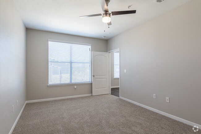 1 BR, 1 BA - 1017 SF - Bedroom - Towne West